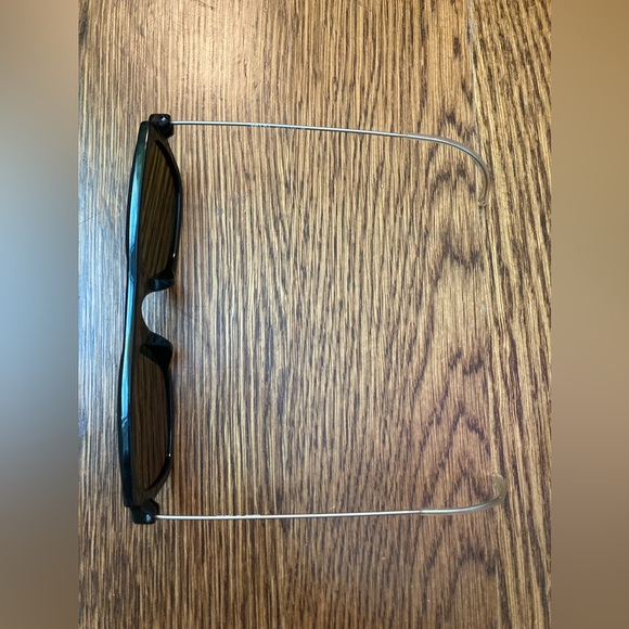 Rare Prada Wayfarer Sunglasses, Black Frame/Olive Lens, Made in Italy - Picture 7 of 9